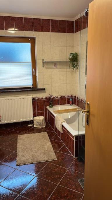 Cozy Wilkipartment Bis 4 Pers - Hund - Netflix - Wlan - Wintergarten - Coffeebar - Popcorn Verl Luaran gambar