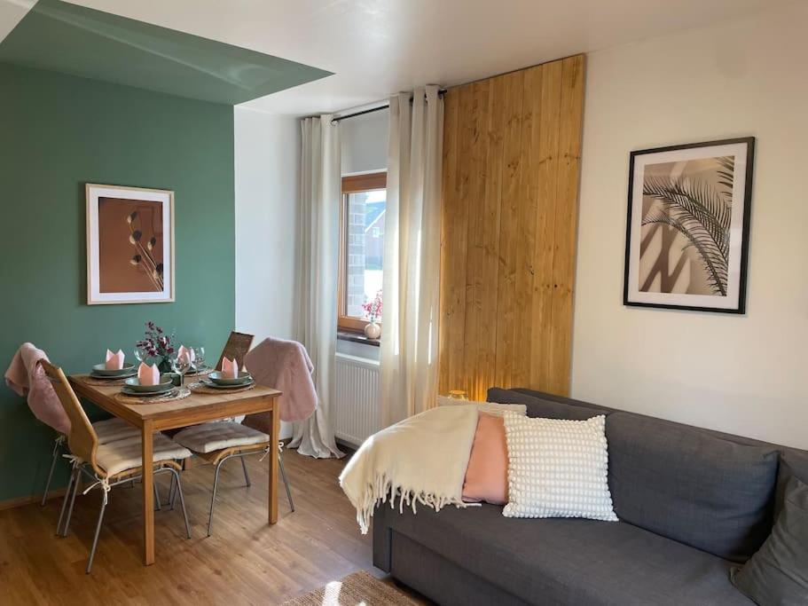 Cozy Wilkipartment Bis 4 Pers - Hund - Netflix - Wlan - Wintergarten - Coffeebar - Popcorn Verl Luaran gambar